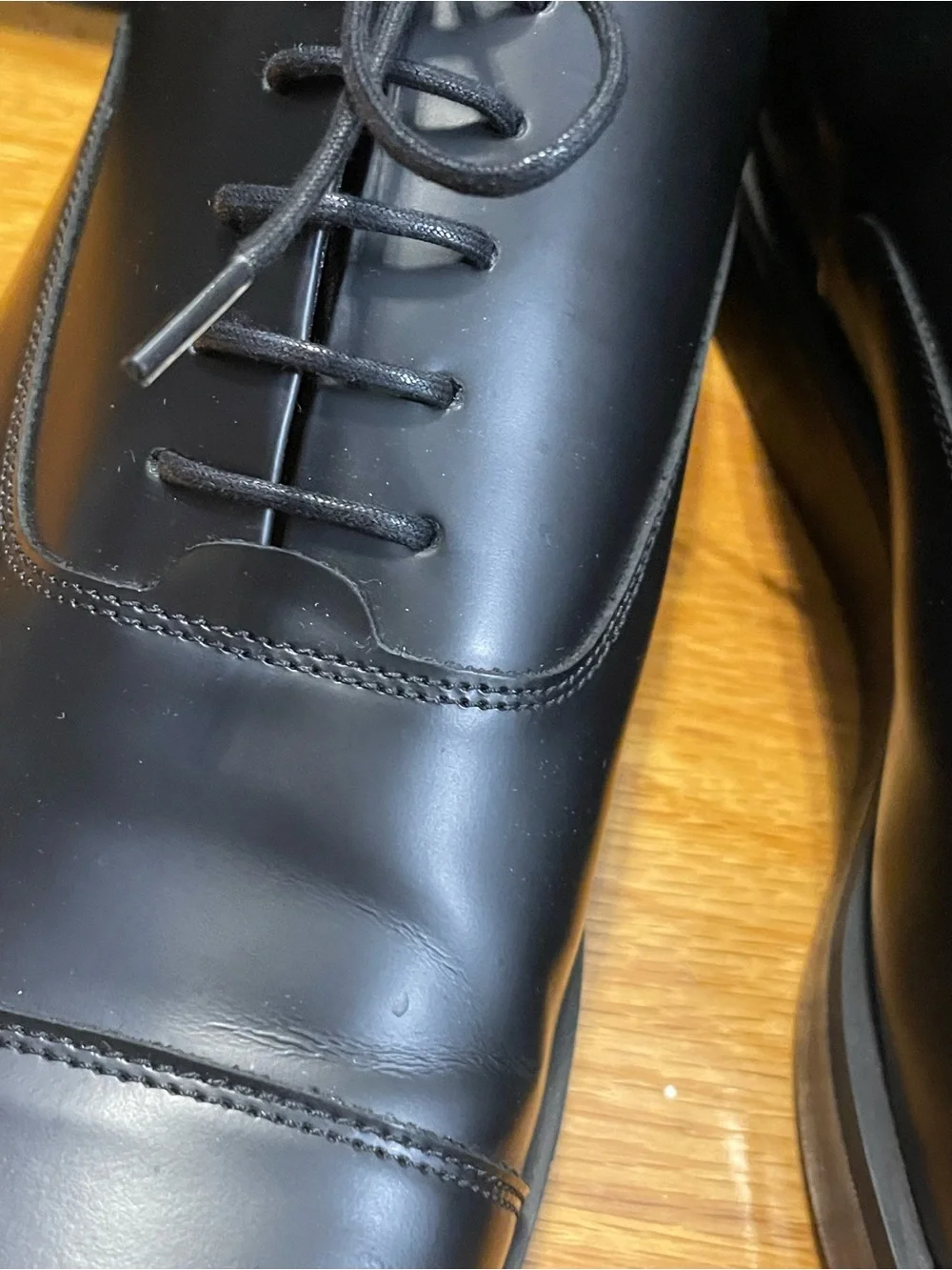 Wolf & Shepherd Closer Leather Oxford, in Black